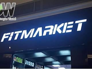 O que é uma fachada de ACM?