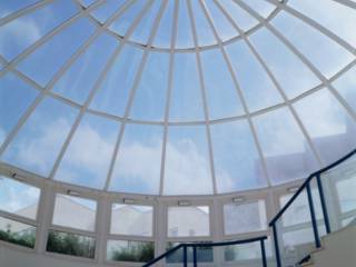 Policarbonato – para cúpulas de iluminação natural