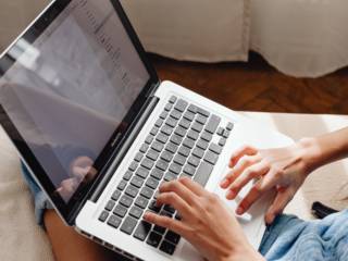 Sua casa inteligente começa com uma internet de qualidade