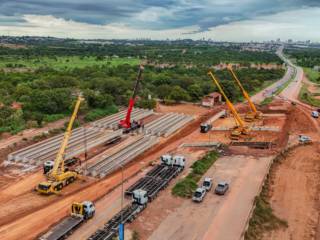 Como O Aluguel De Guindastes Otimiza Grandes Obras Em Cuiabá MT