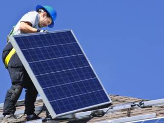 Manutenção de placas solares em Gurupi ajuda na eficiência