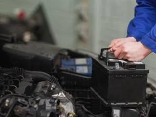 Sinais quando é preciso trocar a bateria do carro