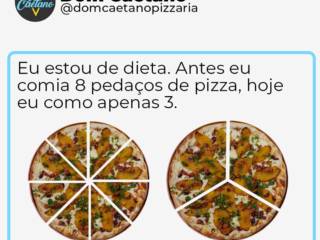 Furando a Dieta com Estilo: Uma Noite de Delícias com Pizza