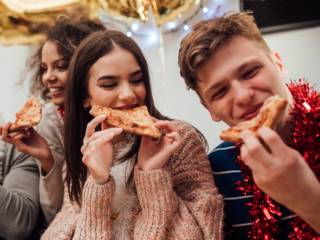  Reúna a Galera e Deixe o Resto com a Dom Caetano