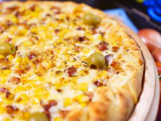 Hoje merece uma pizza bem recheada e quentinha 