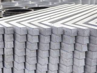 Tipos de mourões: como escolher entre retos e curvos