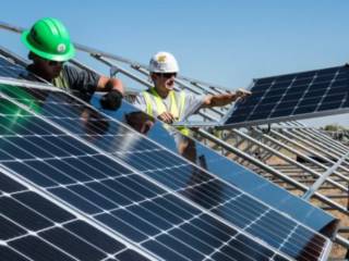 Energia solar para empresas - Energia solar gerou mais de 400 empregos por dia em 2021   Por Alfa Energia Solar