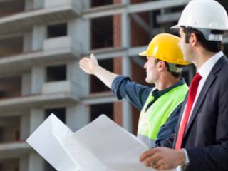 Como a Construção Comercial Difere da Residencial?