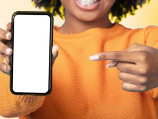 Seu celular deu problema? A Senhor Smart resolve!
