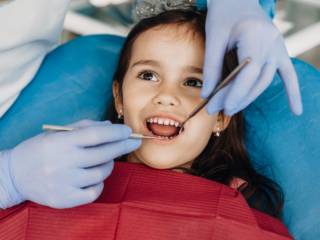 Dentes de Leite: Por que Cuidar é Tão Importante?
