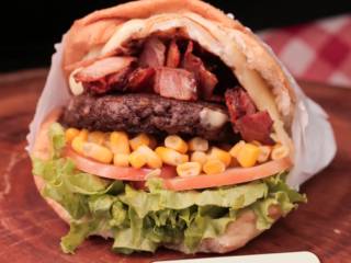 X-Bacon: sabor que combina com a sua noite