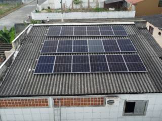 Luciane Rio Caveiras - Biguaçu Potência de 8,258 kWp Economia anual de R$ 6.700,00