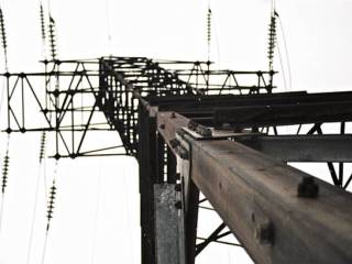 Principais normas e regulamentações para sistemas de aterramento e para-raios.