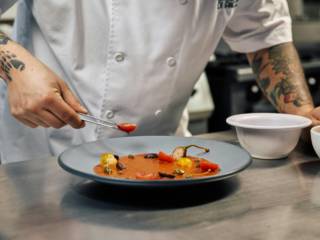 Moda Gastronômica em Curitiba: peças que unem identidade, conforto e profissionalismo