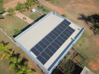 23 módulos solares, 12,65 kWp, economia média anual R$ 14.500,00