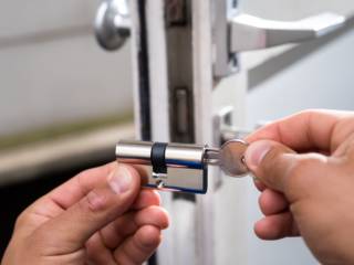 Portas Que Se Abrem Para o Trabalho: Serviço de Abertura de Lojas em Boa Vista/RR