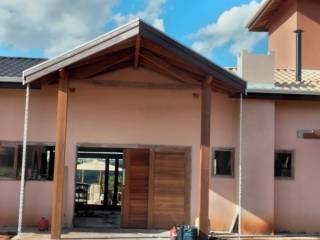 Calhas e Telhados: Proteção e durabilidade para seu imóvel!