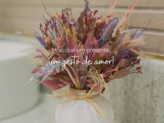 Presenteie com a EGB Clinique!