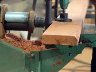 Forte Madeira transforma madeira maciça em móveis exclusivos no Ninho Verde II Eco Residence