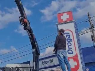 A Rede Drogal é parceira da Piraguindaste - Locações e Transporte, onde já prestamos serviços para atender suas necessidades.