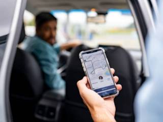 O que informar ao pedir um táxi em Macatuba?