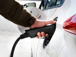 Mobilidade elétrica e energia solar ganham espaço em Vila Velha