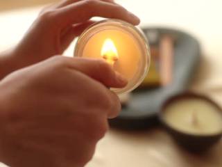 Como as velas aromáticas podem transformar a atmosfera de um ambiente?