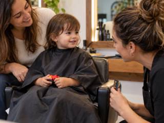 Primeiro corte infantil: como preparar a criança?