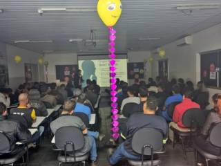 Palestra na @pedertractor_tractor realizada no dia 18/06 sobre saúde mental, comunicação e o ser-no-mundo.