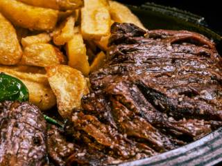 Restaurantes em Araruama: sabor e convivência à mesa