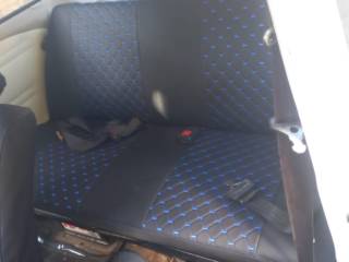 Tapeçaria de bancos, teto, assoalho de vinil e portas fusca