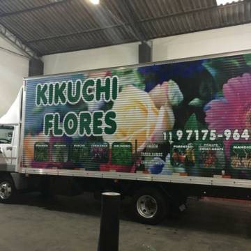 Envelopamento de Caminhão da Kikuchi Flores • Finalizado