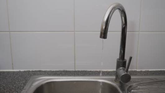 Torneira pingando? Pequenas perdas merecem atenção