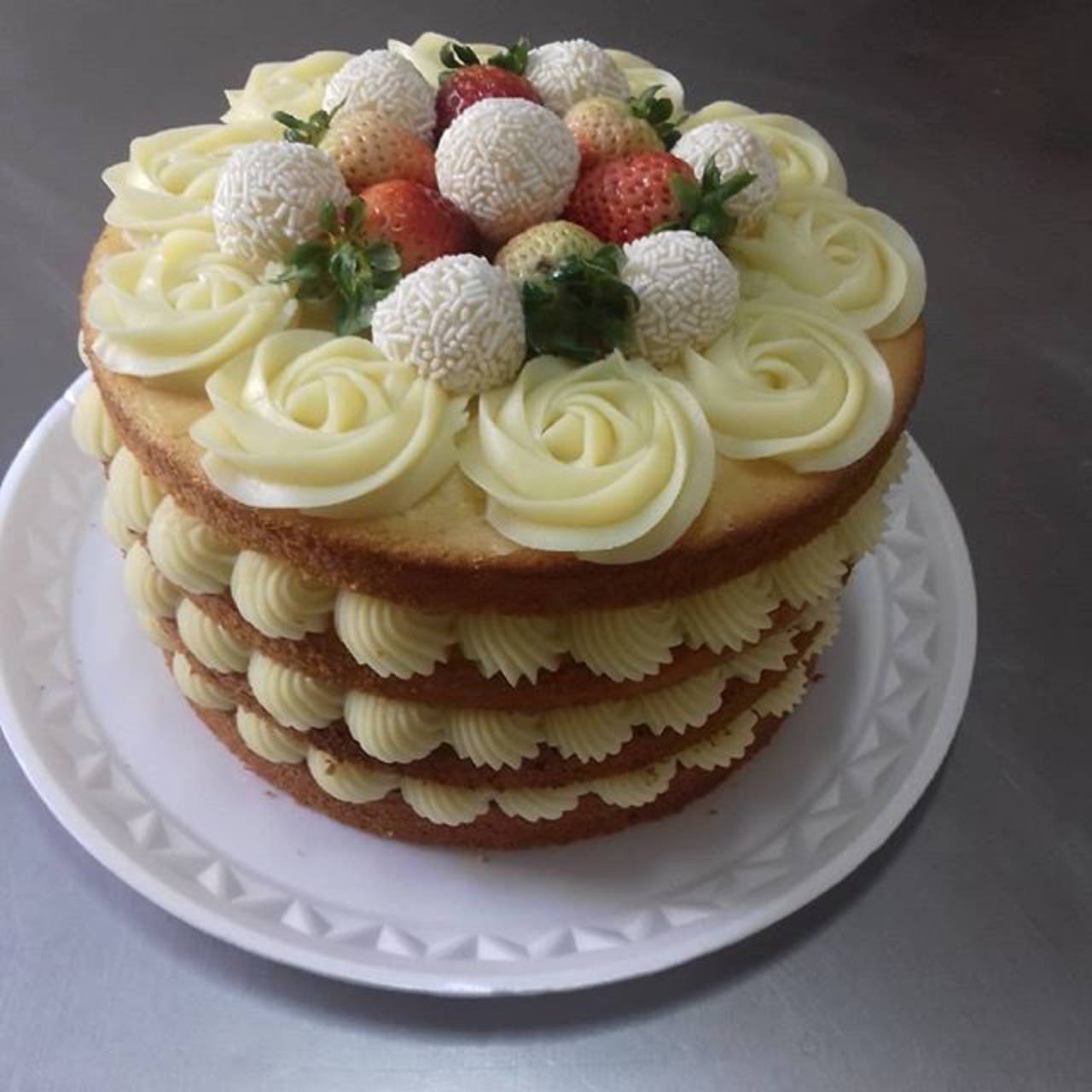 Bolo Naked Cake Em Foz Do Igua U Pr Classificados Solutudo