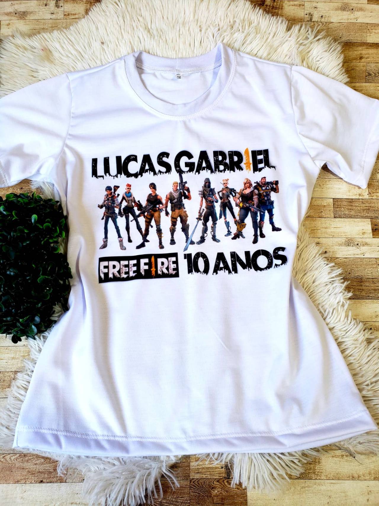 Camiseta Free Fire Aniversário Nome e Idade personalizada