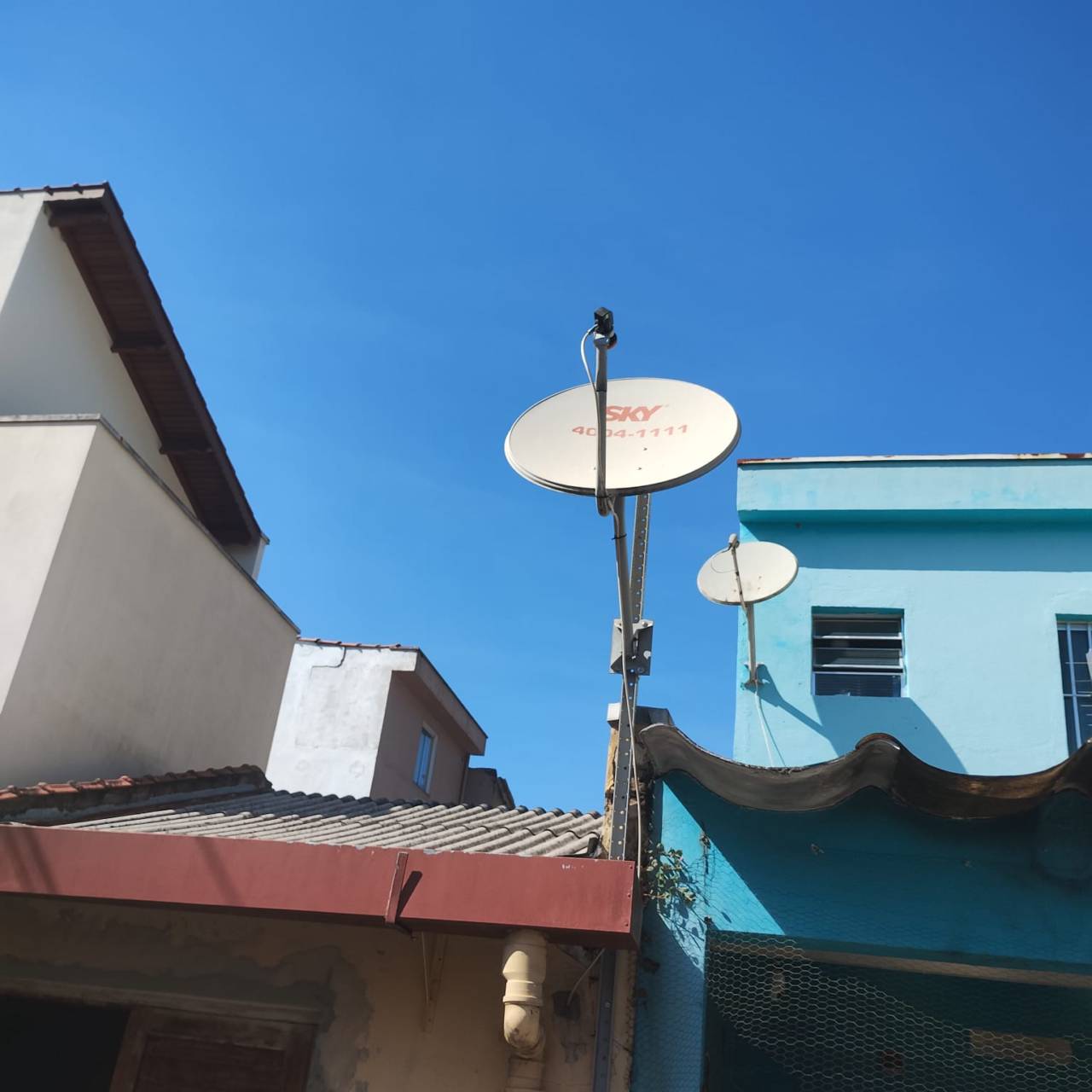 Antena banda ku starone c2 70w instalada para um ponto com receptor ...