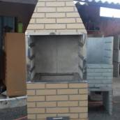 Churrasqueira para Quatro Espetos