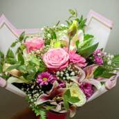 Cestas de banho e chocolates, flores naturais e artificiais, decorações em geral
