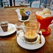 Café c/ pão de queijo