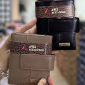 Carteira feminina Arte Acessórios em Uberlândia, MG por Lojas Dom Flavittos