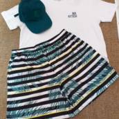 Look para verão, T-shirt, short ,boné 
