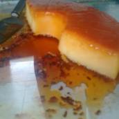Pudim de padaria pedaço