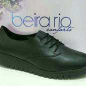 Sapato Beira Rio. 