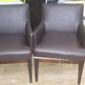 Poltronas em courvim. Faça um orçamento! 