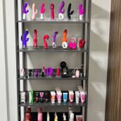 Explore nossa linha de Vibradores desenvolvidos para promover bem-estar, autoconhecimento e relaxamento.
Modelos com diferentes formatos, intensidades e tecnologias, pensados para atender diversos perfis e preferências.

? Disponível nas lojas TYCHE – Bom Retiro e Floresta.
? Atendimento discreto e acolhedor.
? Envio Rápido e Discreto 