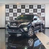 TOYOTA HILUX SW4 2.8 4P SRX 4X4 7 LUGARES TURBO DIESEL AUTOMÁTICO- 2018/2019 em Botucatu, SP por AJ Veículos