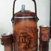 Garrafa Térmica Revestida em couro