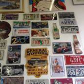 Placas diversas para decorar, colecionar e presentear.