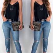 Calça Jeans Skinny Destroyed no Joelho (Semelhante a essa Disponível no Tamanho: 46)