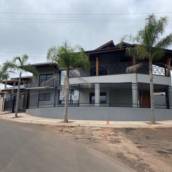 Construção Residencial de alto padrão em Riviera de Santa Cristina III, SP por RV Engenharia e Construção